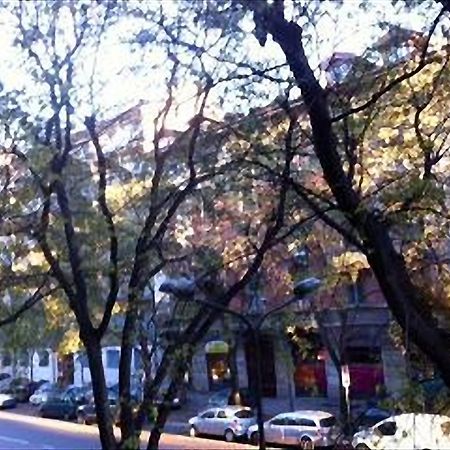 Romantic & Artistic Apartment Милано Екстериор снимка